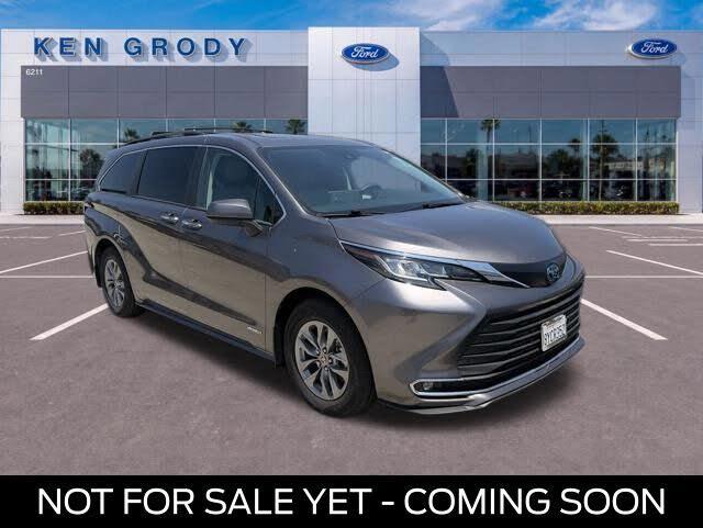 2021 Toyota Sienna XLE 7-Passenger FWD