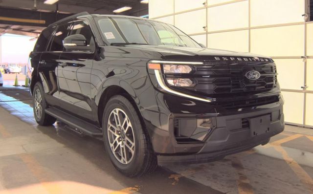 2025 Ford Expedition Active 4WD
