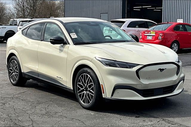 2025 Ford Mustang Mach-E Premium AWD