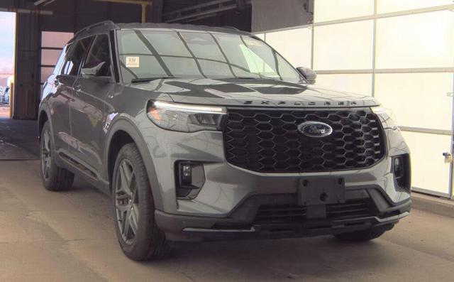 2025 Ford Explorer ST-Line AWD