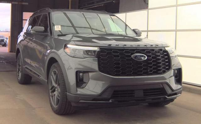 2025 Ford Explorer ST-Line AWD