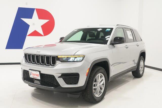2026 Jeep Grand Cherokee Laredo RWD