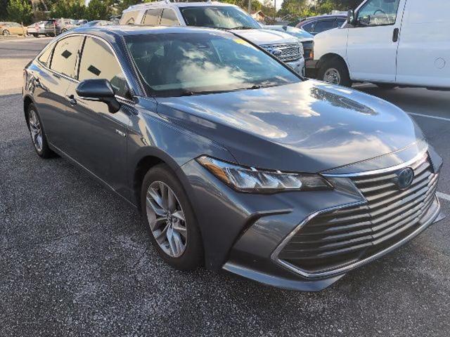2019 Toyota Avalon Hybrid XLE
