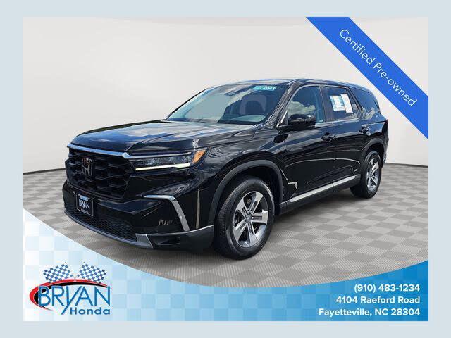 2023 Honda Pilot EX-L AWD with Captains Chairs