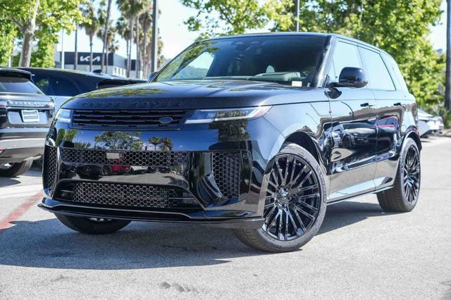 2026 Land Rover Range Rover Sport P635 SV Black AWD