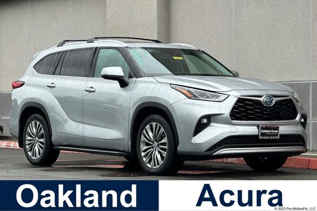 2021 Toyota Highlander Hybrid Platinum