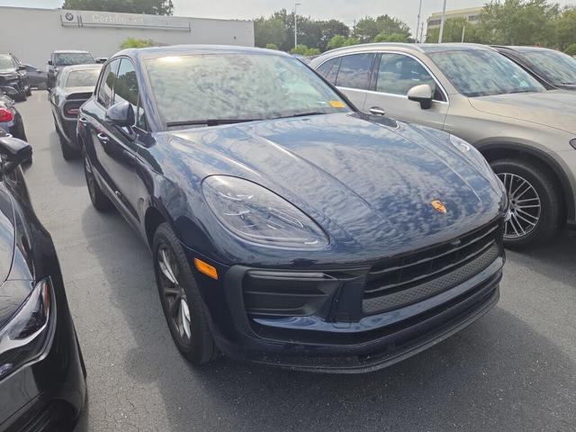 2022 Porsche Macan Base
