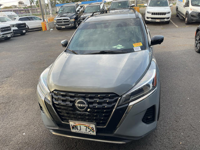 2022 Nissan Kicks SR