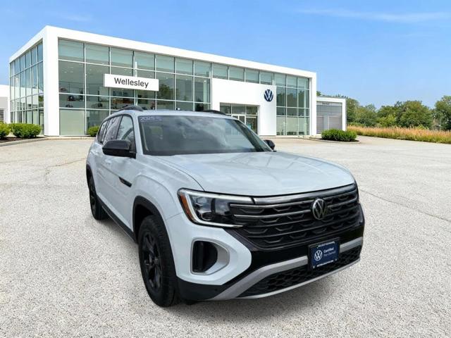 2025 Volkswagen Atlas Peak Edition 4Motion