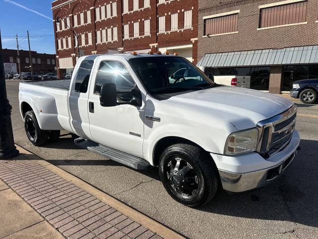 2006 Ford Super Duty F-350 DRW XLT
