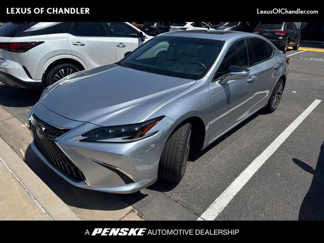 2024 Lexus ES 300h Luxury