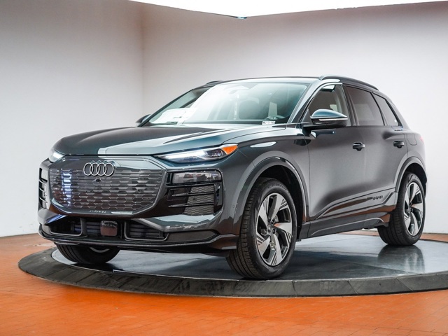 2025 Audi Q6 e-tron quattro Premium