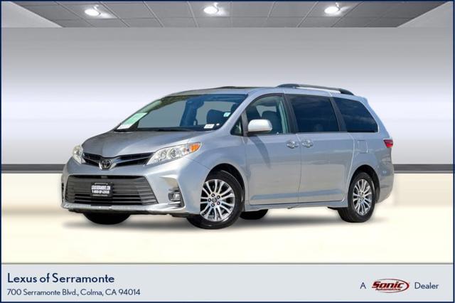 2018 Toyota Sienna XLE 7-Passenger FWD with Auto-