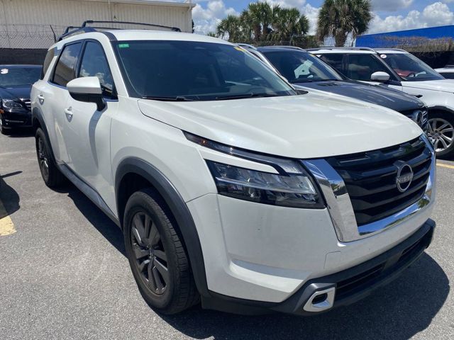 2022 Nissan Pathfinder SV FWD
