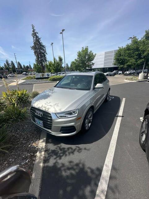 2017 Audi Q3 2.0T quattro Premium Plus