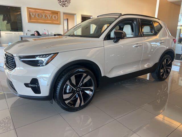 2026 Volvo XC40 B5 Ultra AWD