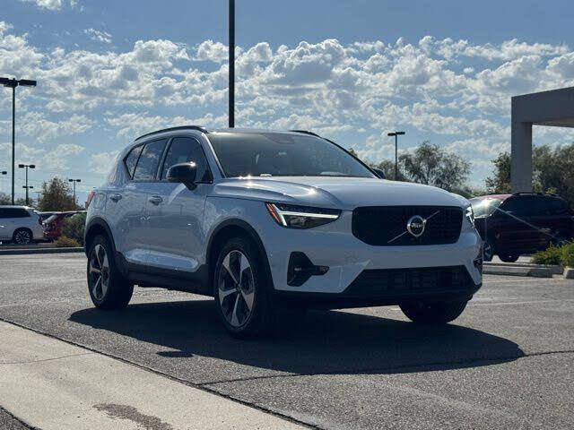 2026 Volvo XC40 B5 Plus AWD