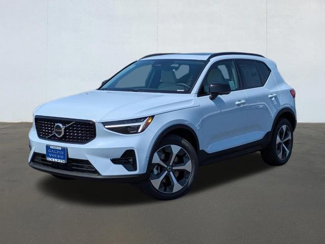 2026 Volvo XC40 B5 Plus AWD