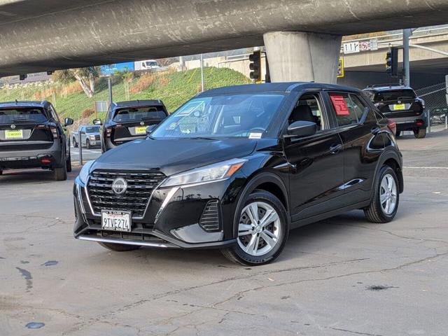 2025 Nissan Kicks Play S FWD