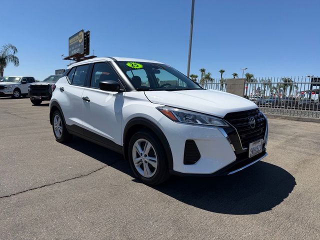 2025 Nissan Kicks Play S