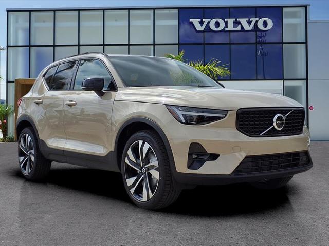 2026 Volvo XC40 B5 Ultra AWD