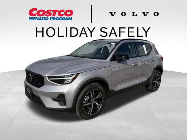 2026 Volvo XC40 B5 Core AWD
