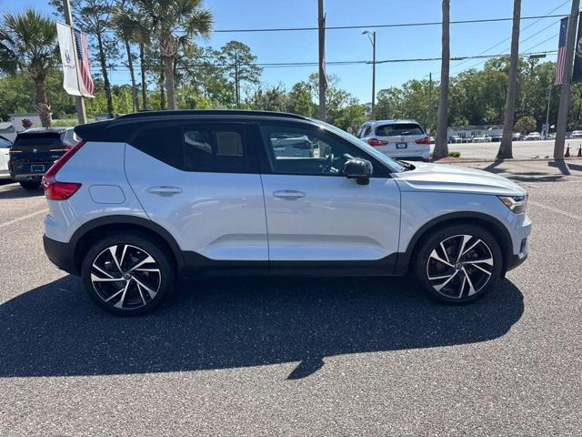 2020 Volvo XC40 T5 R-Design AWD