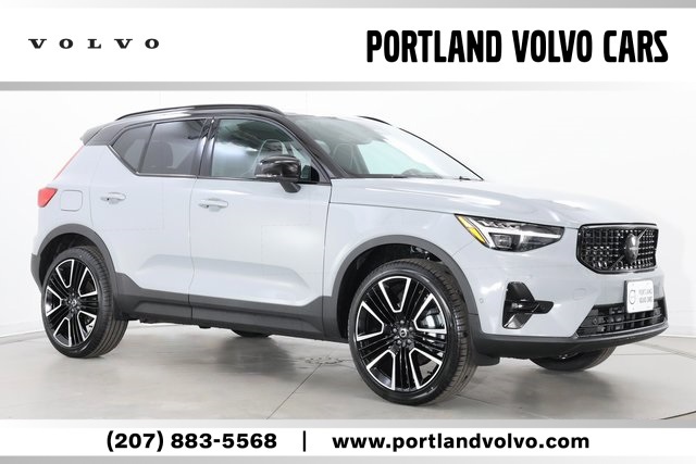 2026 Volvo XC40 B5 Ultra Black Edition AWD