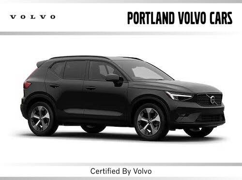 2025 Volvo XC40 B5 Core Bright Theme AWD