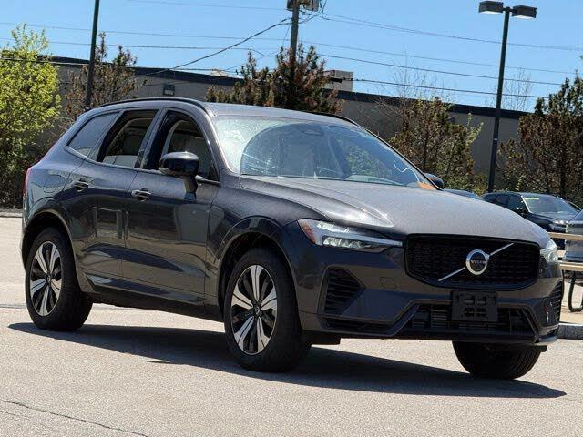 2025 Volvo XC60 Plug-In Hybrid Recharge T8 Plus Dark Theme eA