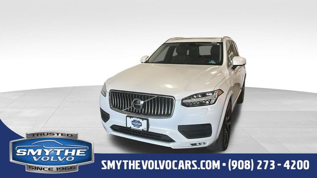 2020 Volvo XC90 T6 Momentum 6-Passenger
