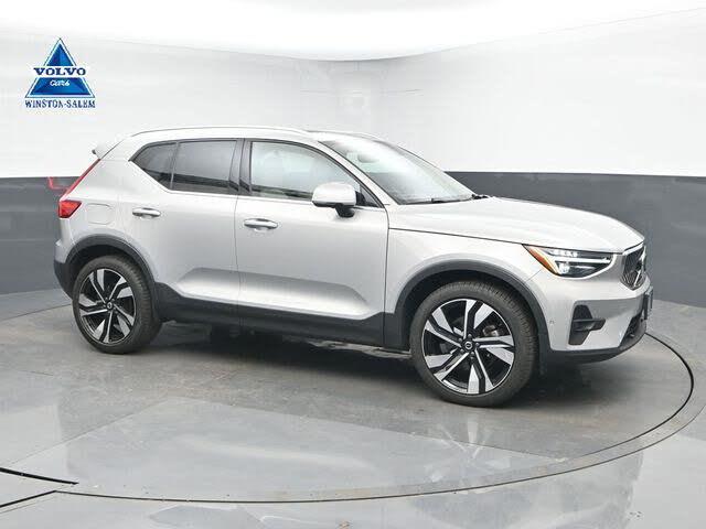 2023 Volvo XC40 B5 Ultimate Bright Theme AWD
