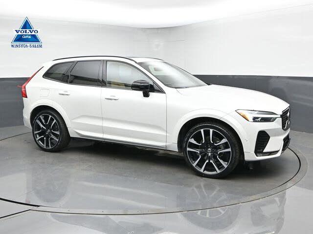 2024 Volvo XC60 B5 Ultimate Dark Theme AWD