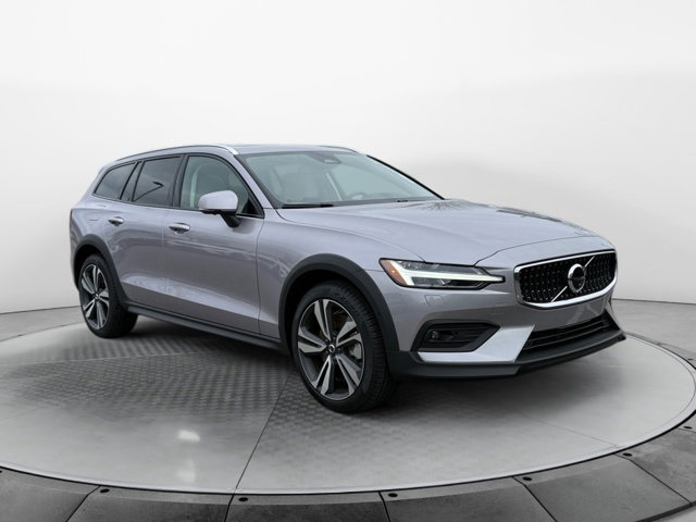 2026 Volvo V60 Cross Country B5 Plus