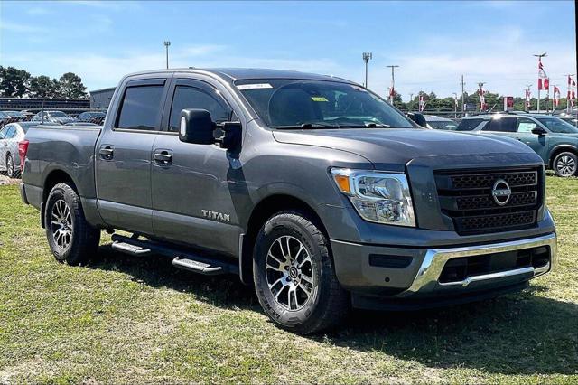 2024 Nissan Titan SV RWD