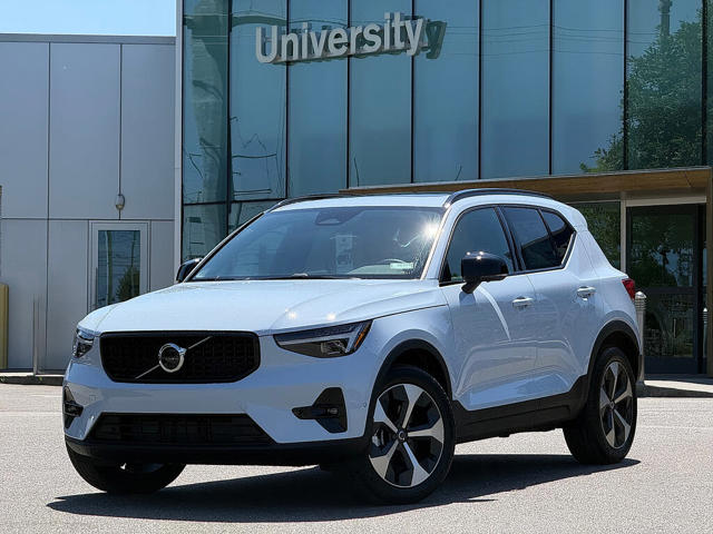 2026 Volvo XC40 B5 Plus AWD