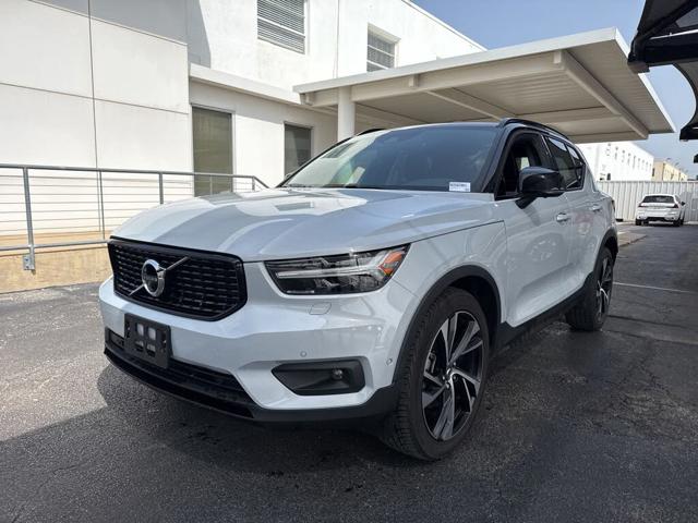 2021 Volvo XC40 T5 R-Design AWD