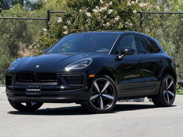 2026 Porsche Macan AWD