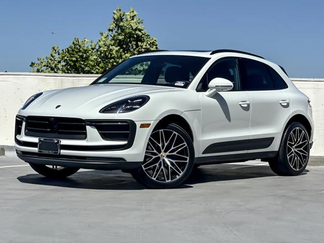2026 Porsche Macan AWD