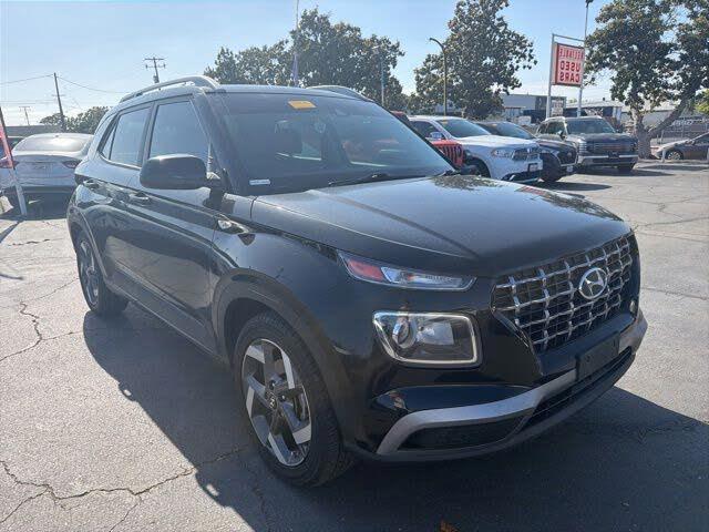 2022 Hyundai Venue SEL FWD