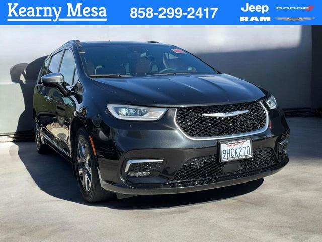 2022 Chrysler Pacifica Hybrid Pinnacle