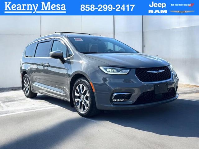 2023 Chrysler Pacifica Hybrid Pinnacle