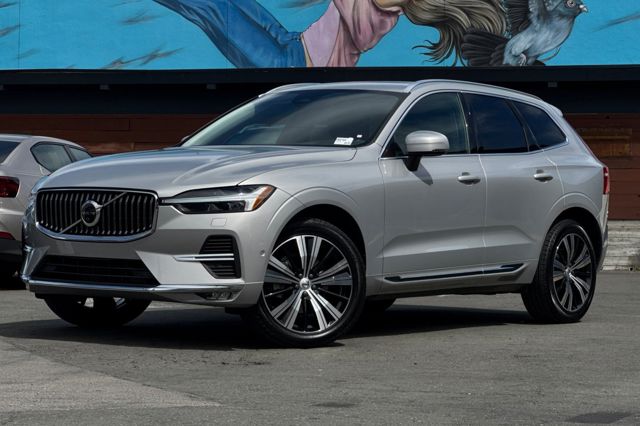 2023 Volvo XC60 B5 Plus Bright Theme