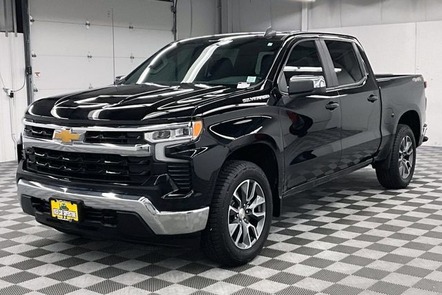 2024 Chevrolet Silverado 1500 LT — photo 1 of 2