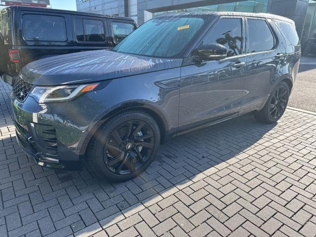 2025 Land Rover Discovery P300 Dynamic SE AWD