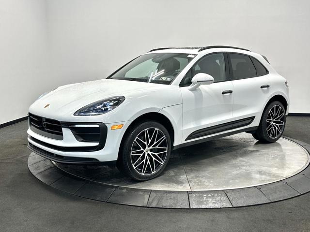 2025 Porsche Macan AWD