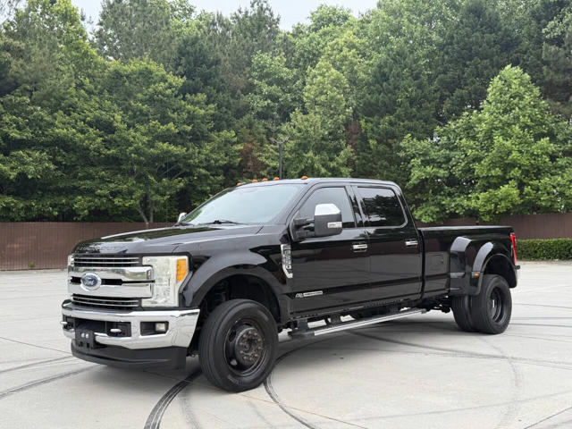 2017 Ford Super Duty F-350 DRW Lariat