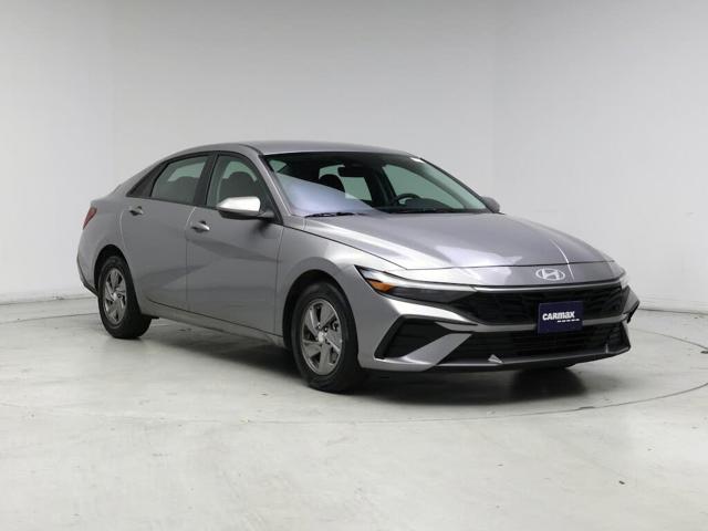 2025 Hyundai Elantra SE FWD