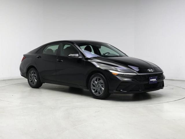 2024 Hyundai Elantra SEL FWD