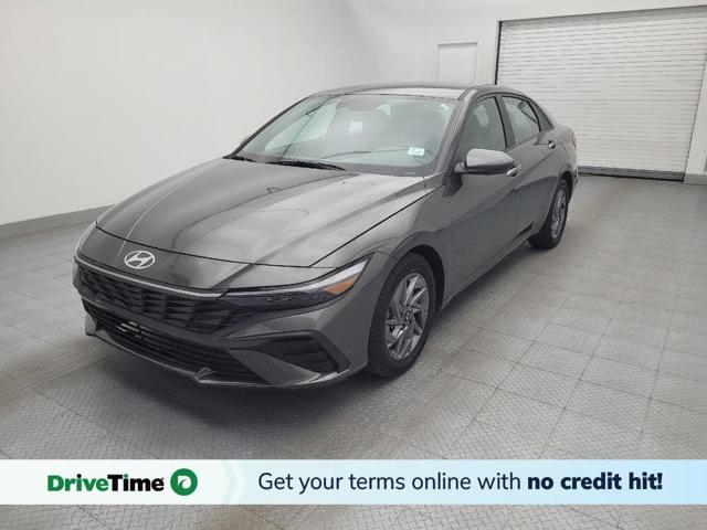 2024 Hyundai Elantra SEL FWD